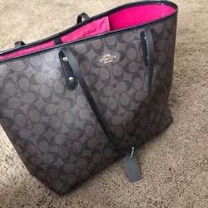 *PRICE DROP* Large Coach purse